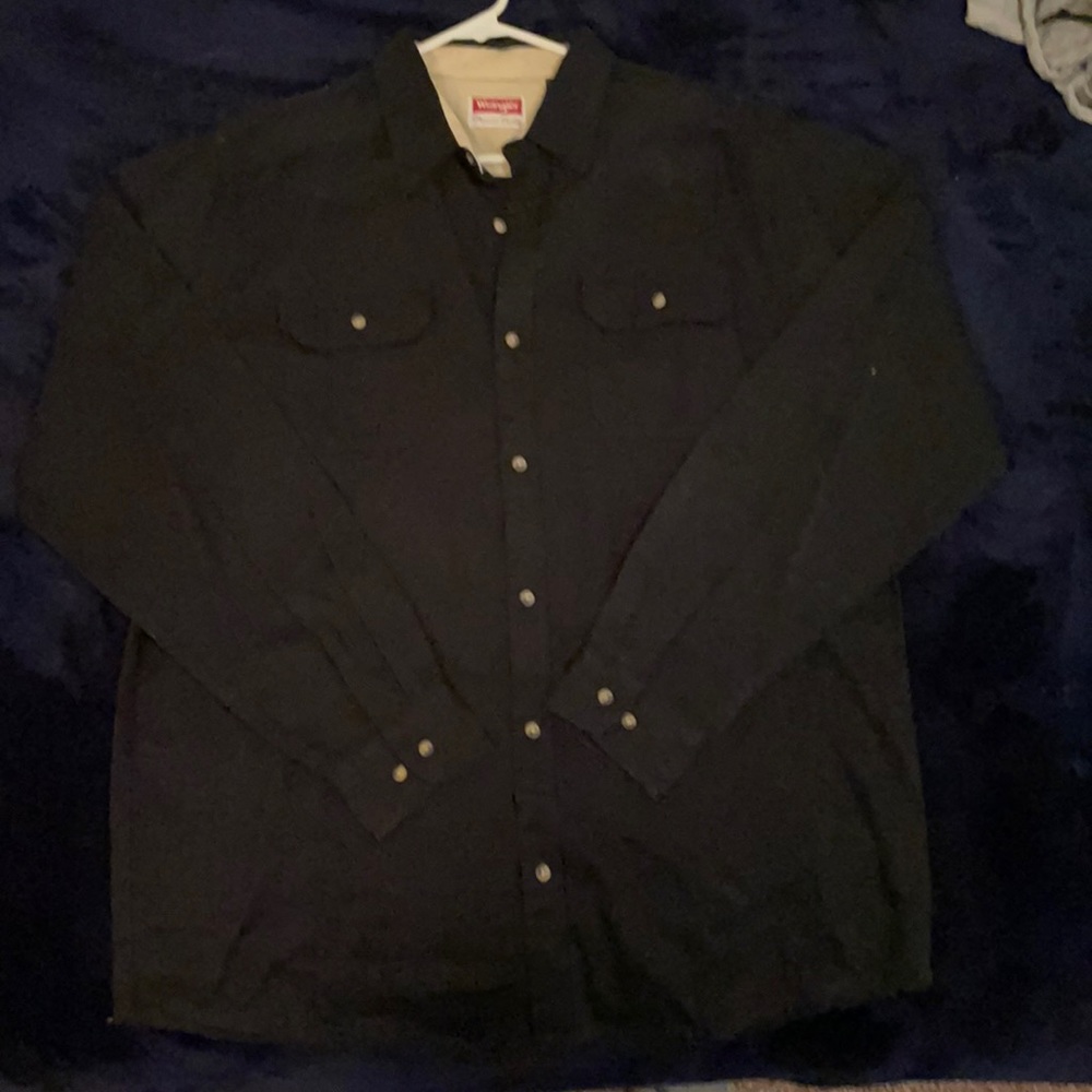 Wrangler, Black button up long sleeve shirt